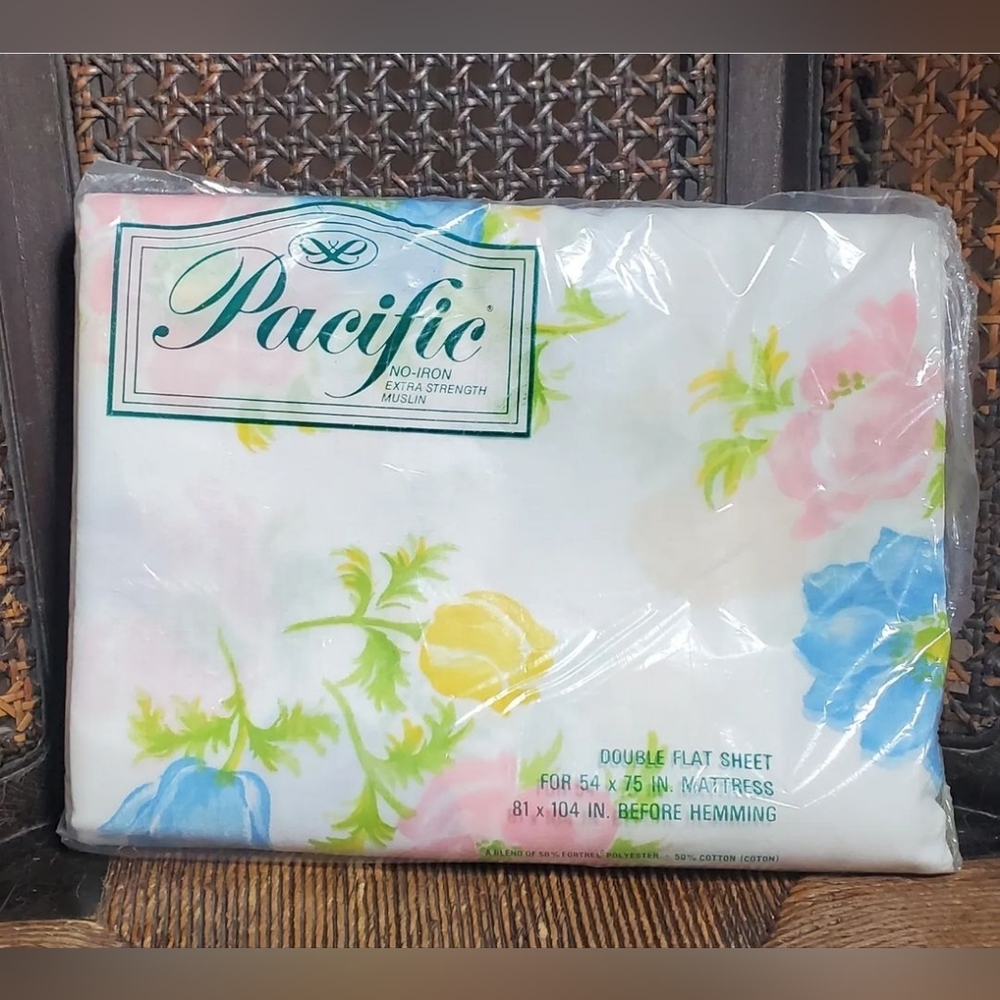 Vintage Pacific Anenomes Full Flat NOS